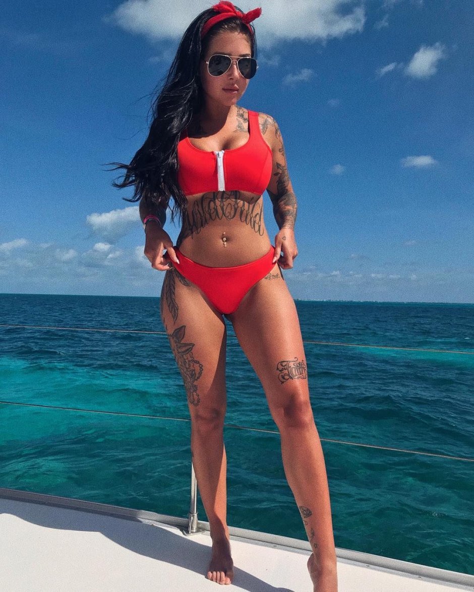 Valerie Looda is hot