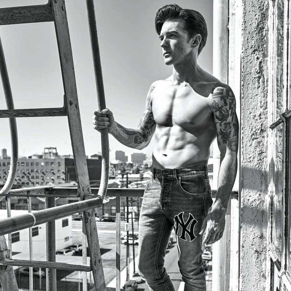 Drake bell drain