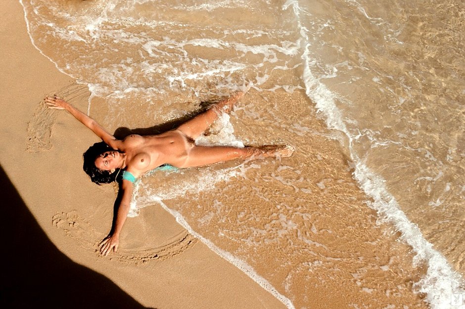 Patti Boyd is naked