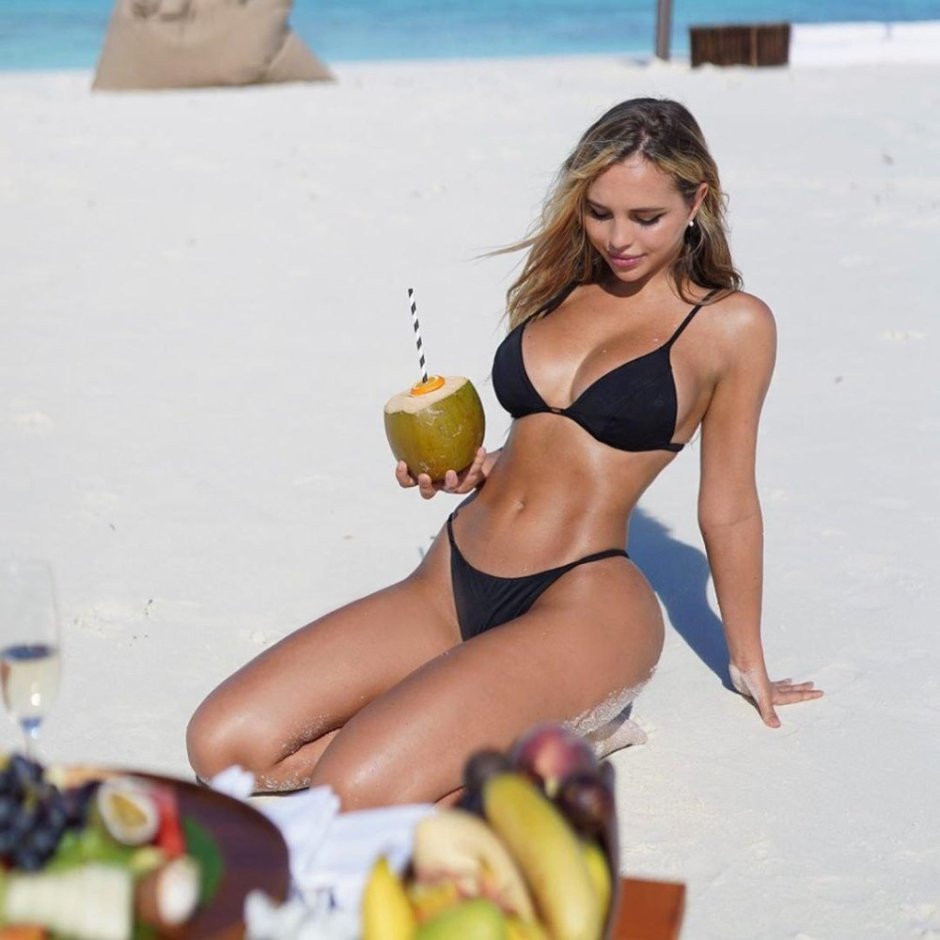 Polish fitness model 27-year-old Veronica Belik