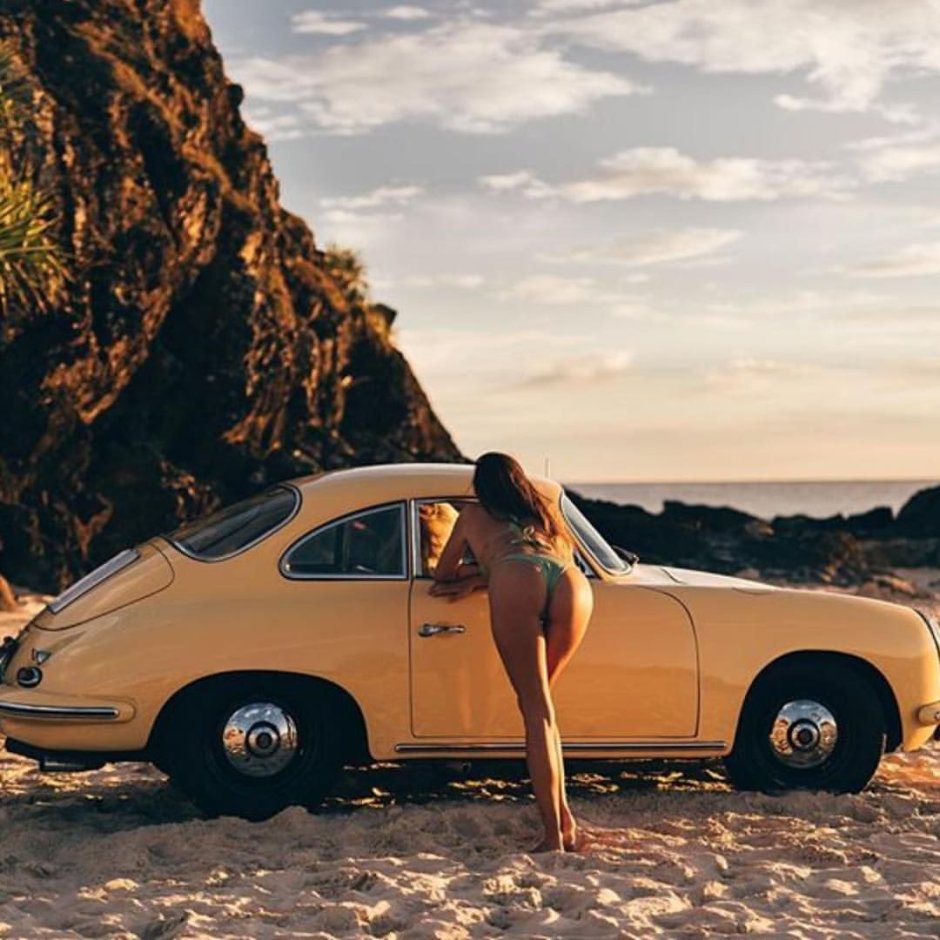 Porsche and Retro girls