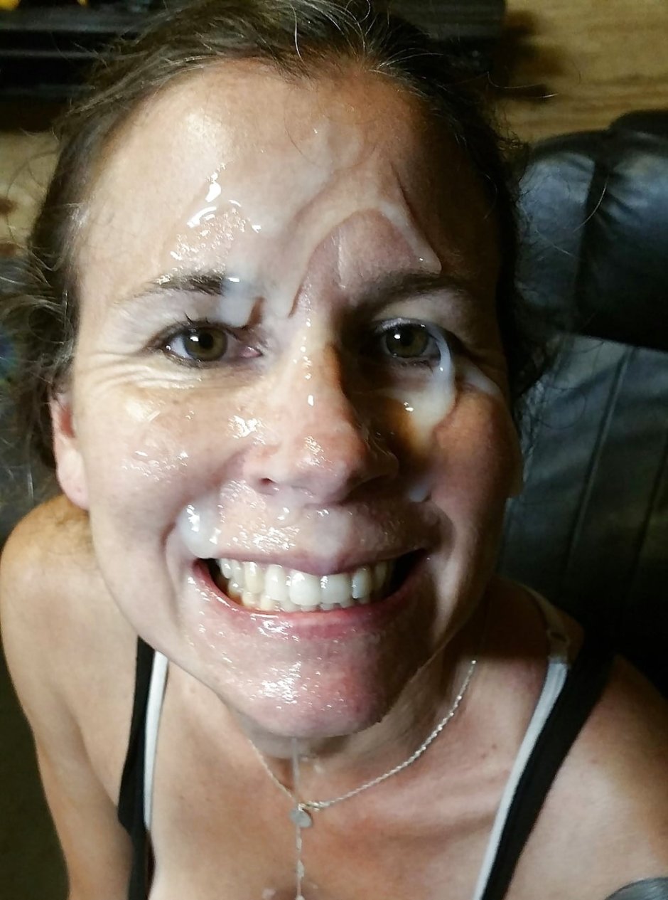 Cum in the mouth of an amateur