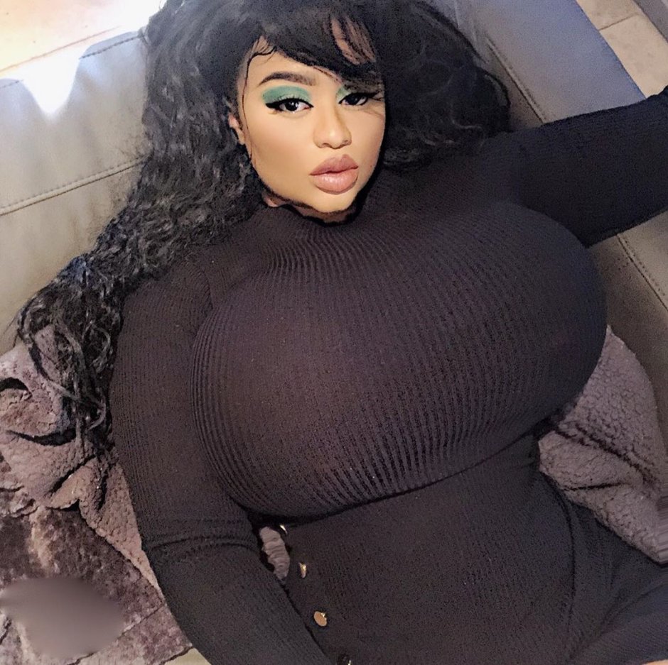 Big Tits Model Manas Kim