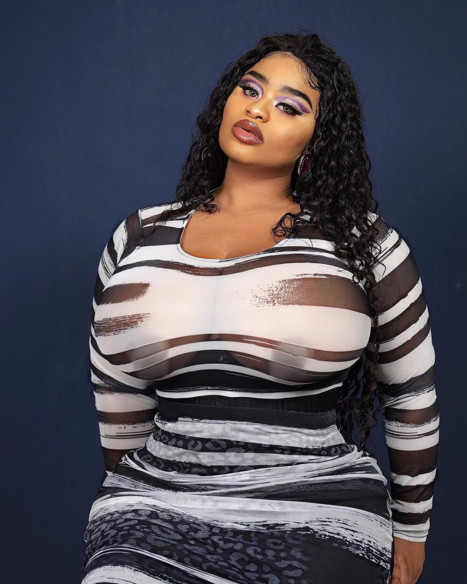 Big Tits Model Manas Kim