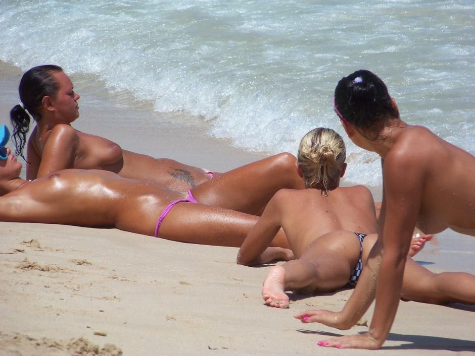 Brazilian girls topless