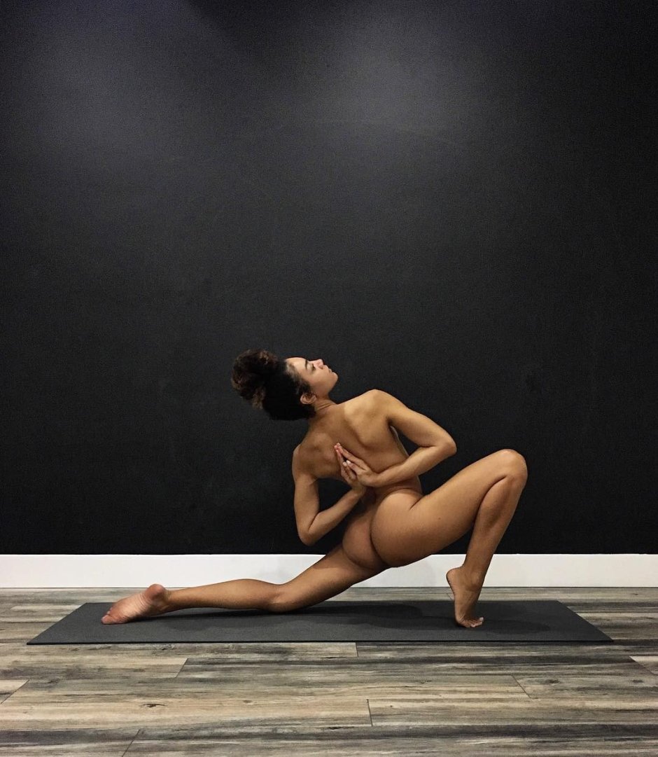 Jamie Marie Naked Yoga