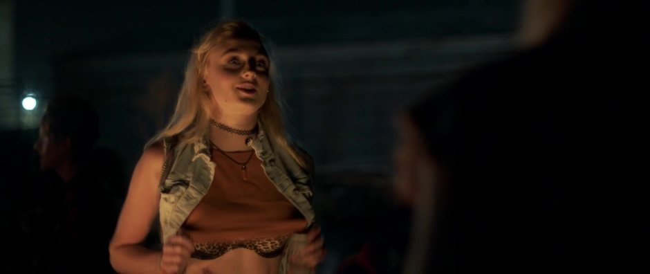Sophie Turner Josie hot