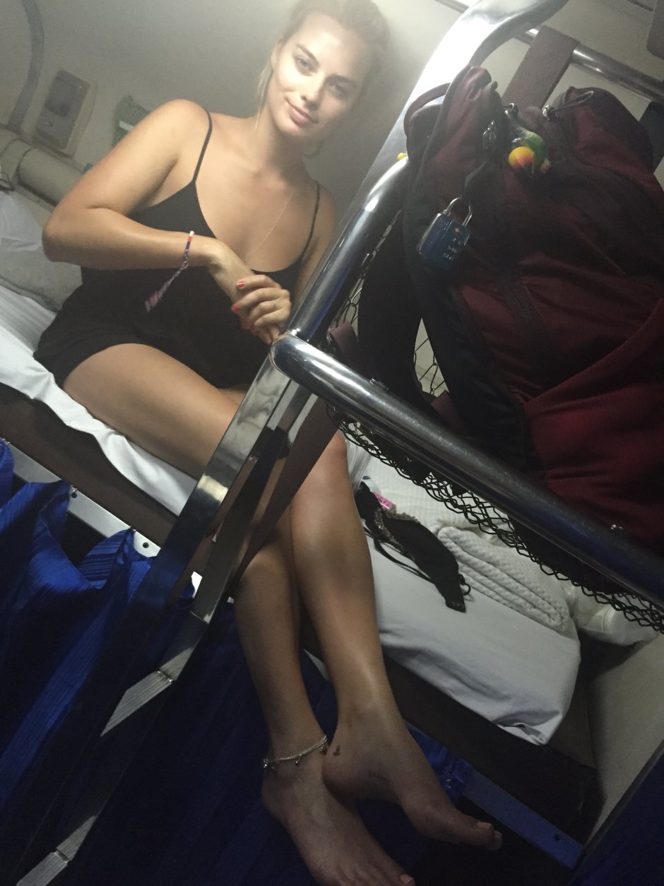 Margot Robbie Selfie