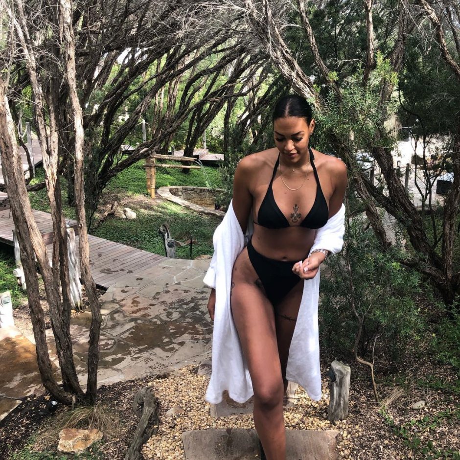 Elizabeth Cambage Leak