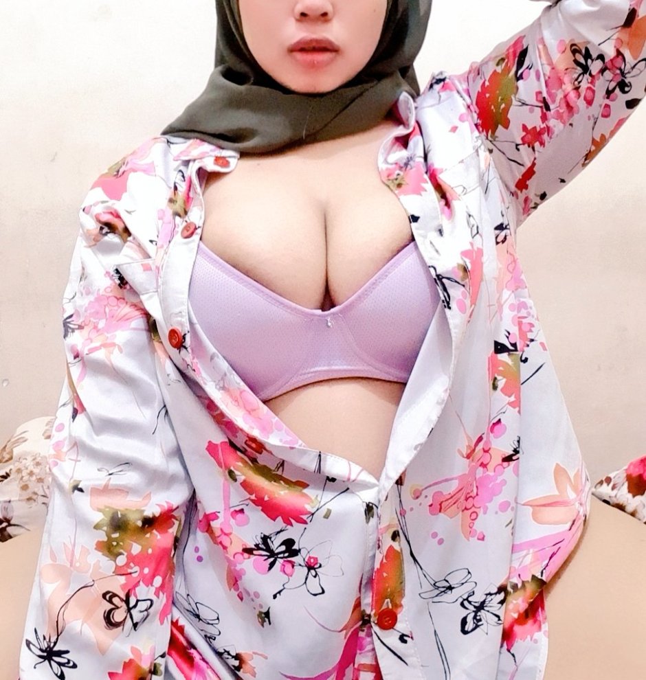 Hijab with a neckline on the chest
