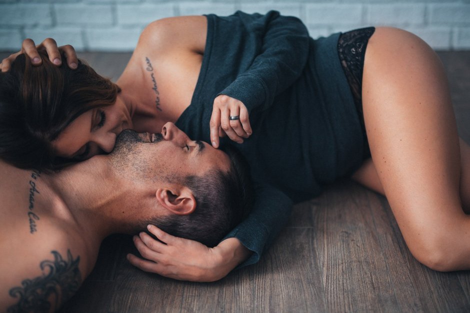Hugs of men and women