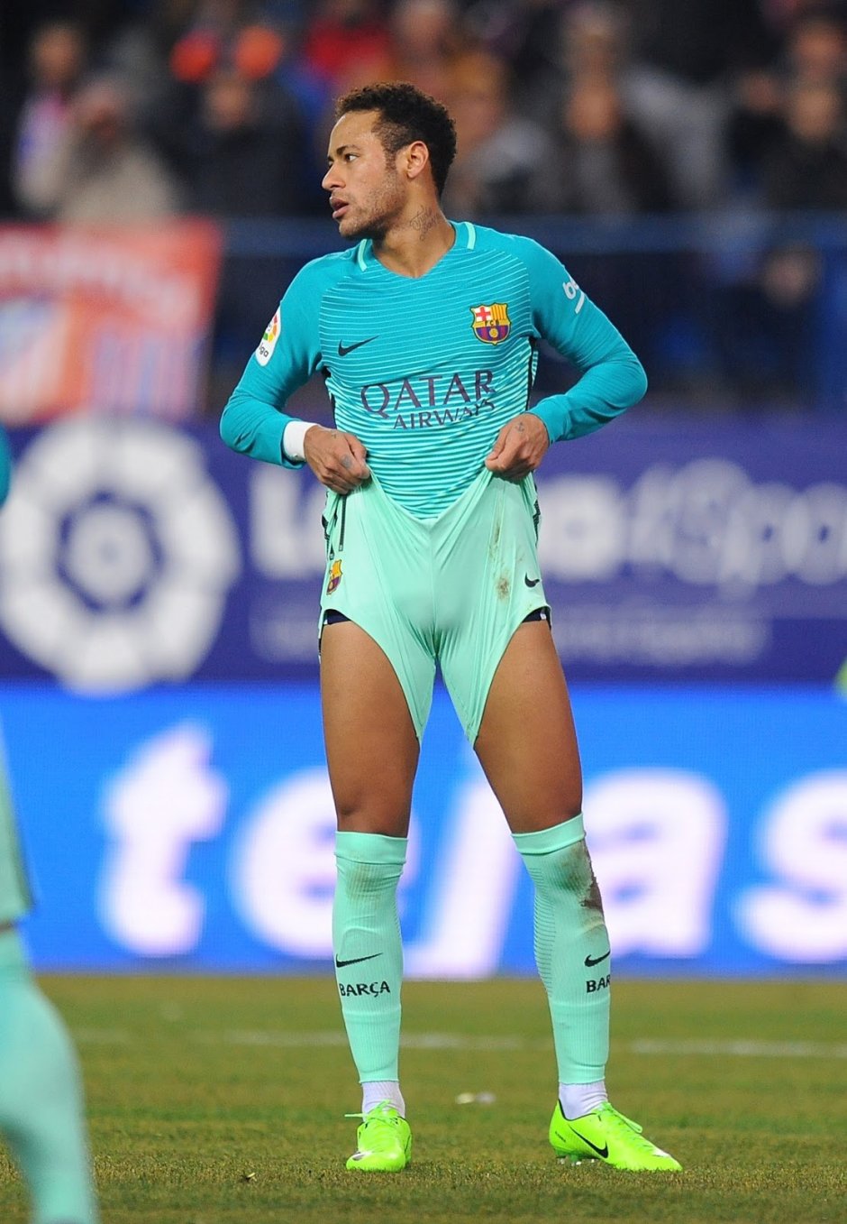 Naked Neymar without panties