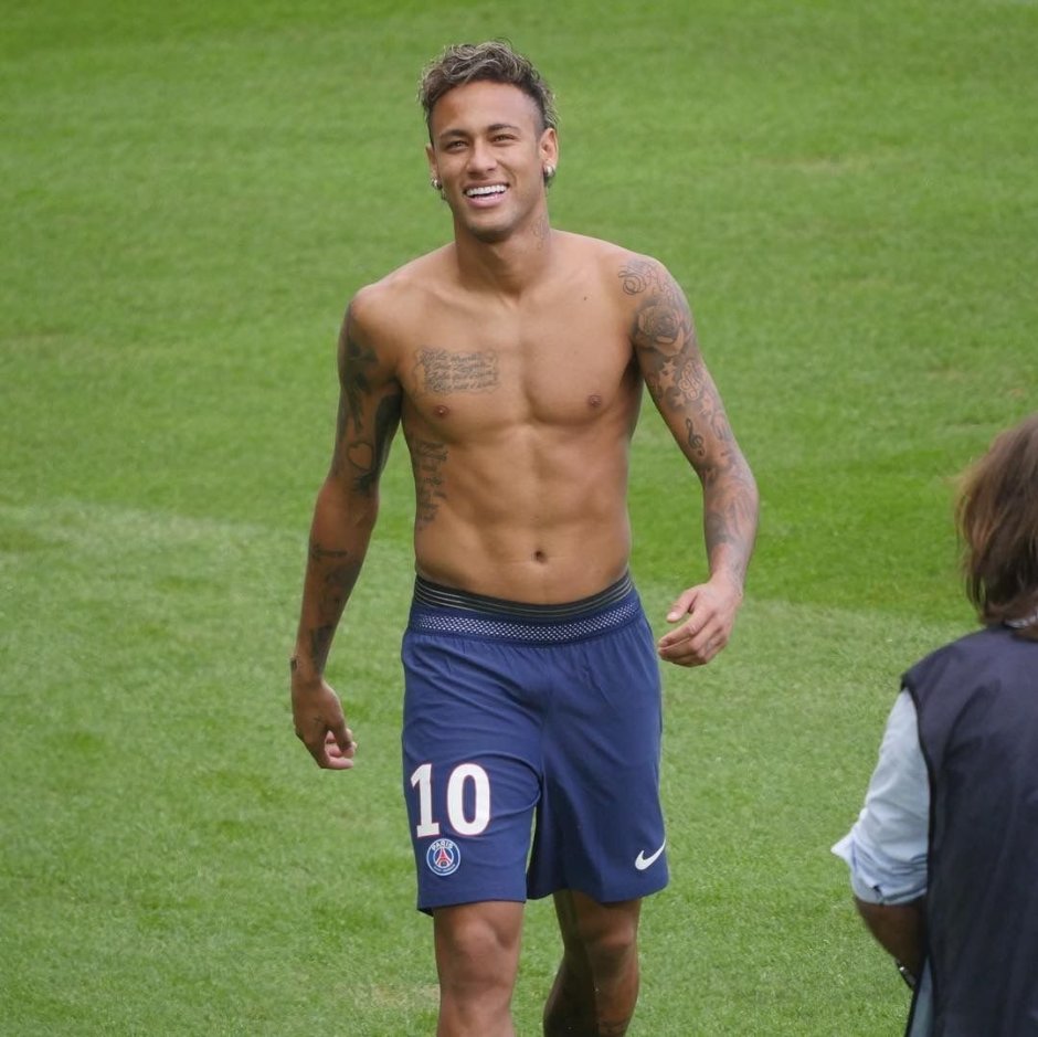 Lionel Messi is naked