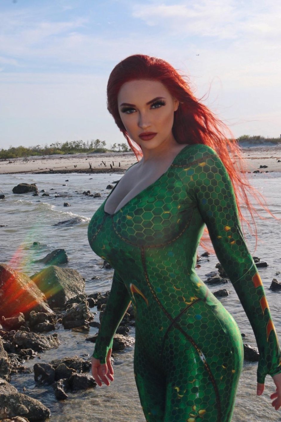 Girl similar to Elsa in full height