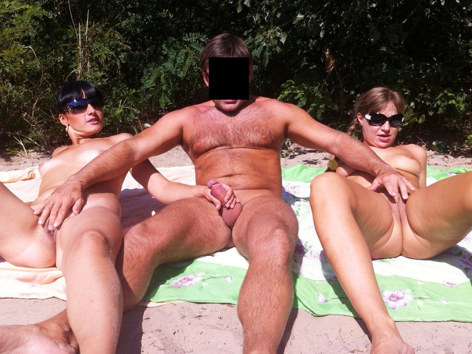 Swingers on a nudian beach