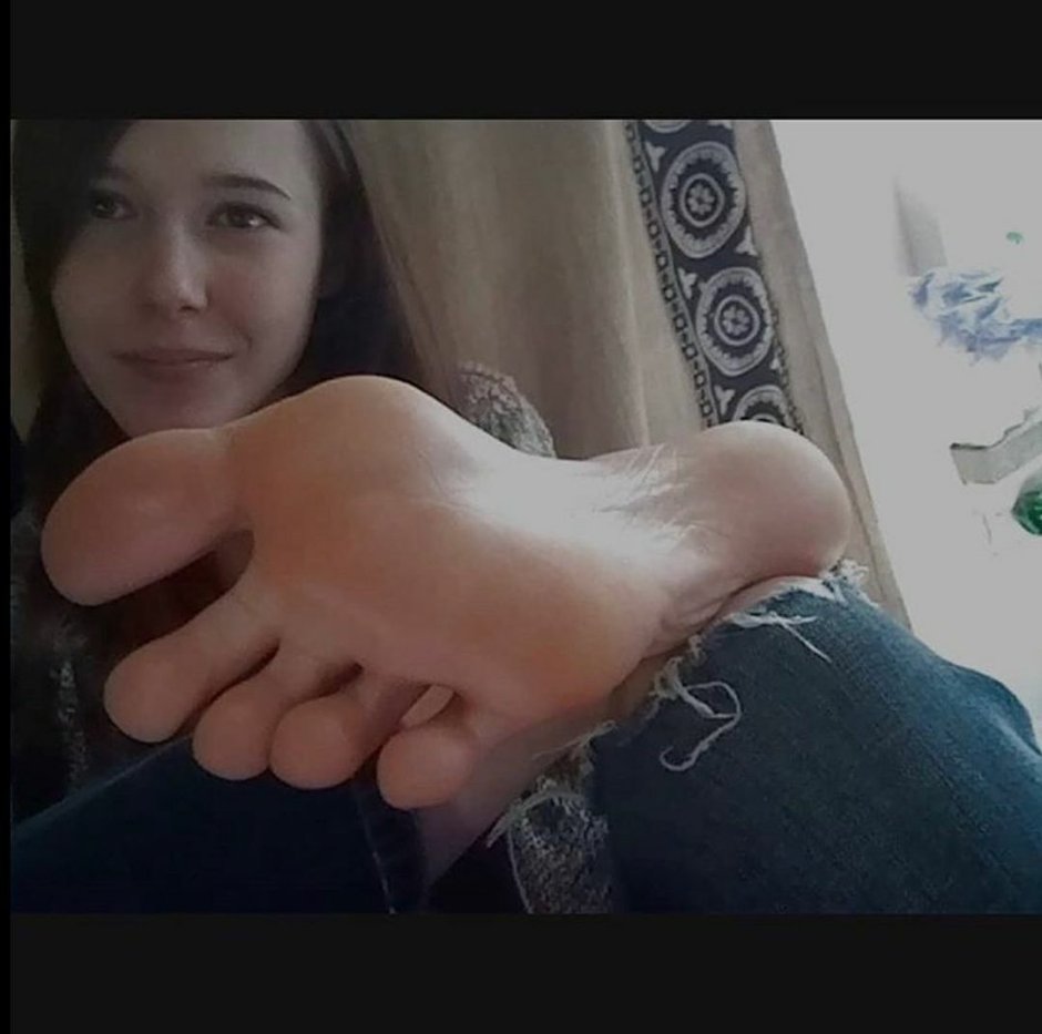 Holly Gener Feet