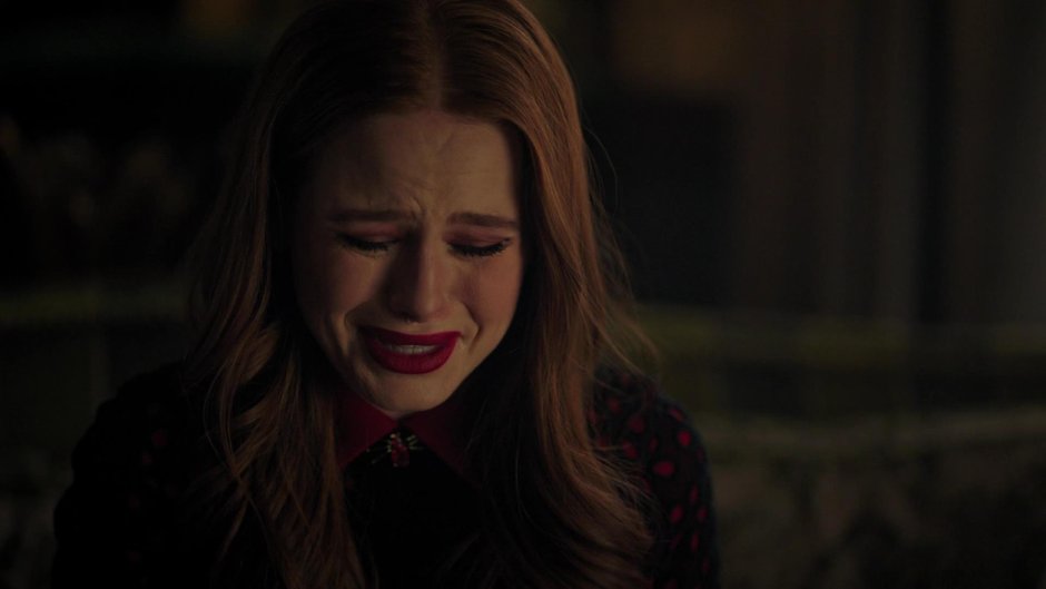 Cheryl Blossom and Tony Topaz kiss