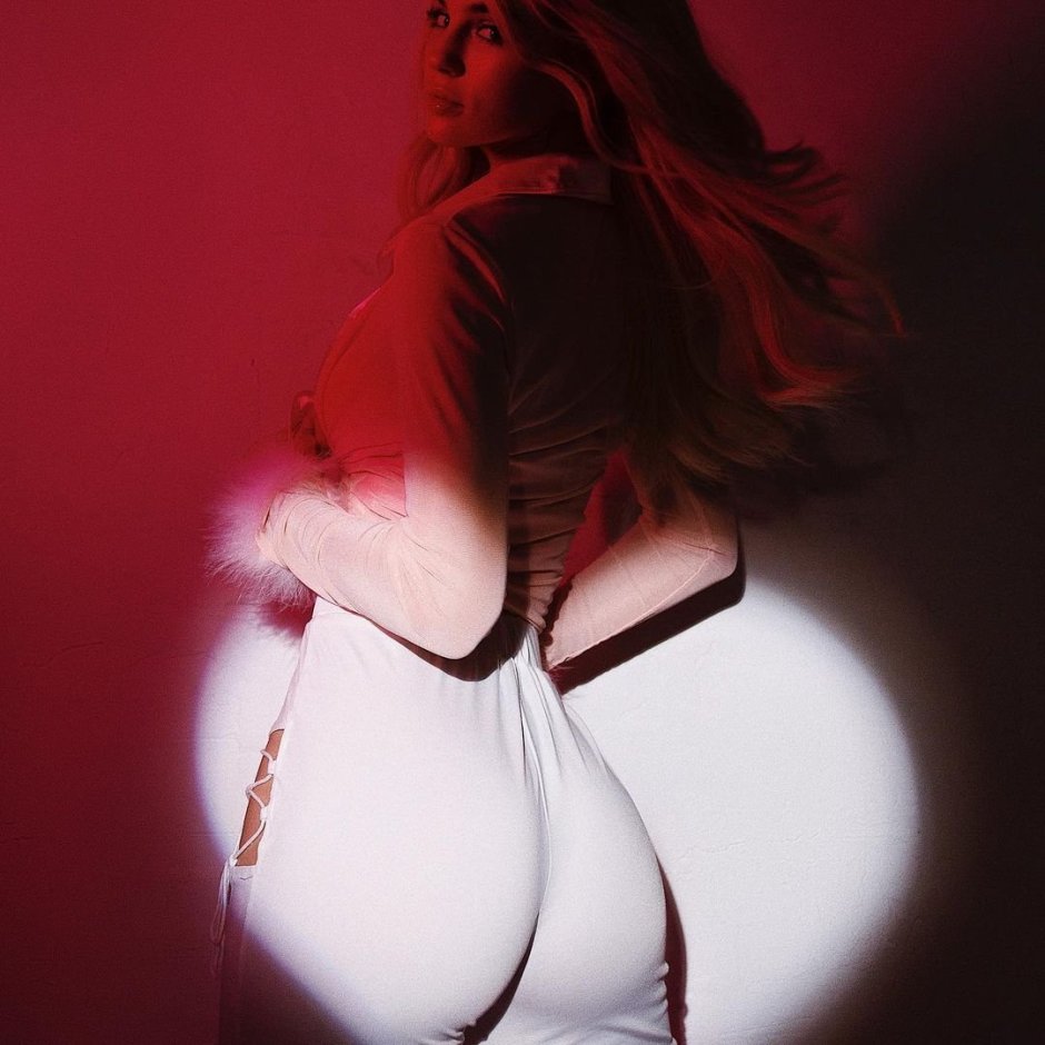 Maryana Ro 18