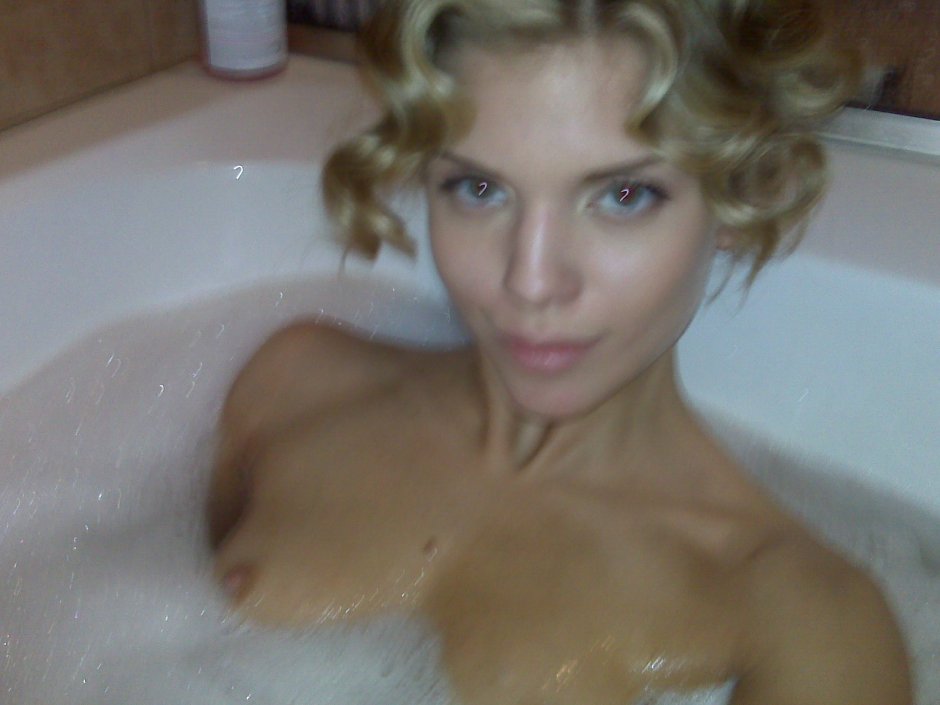 Annalinn McCord Annalynne Mccord Naked