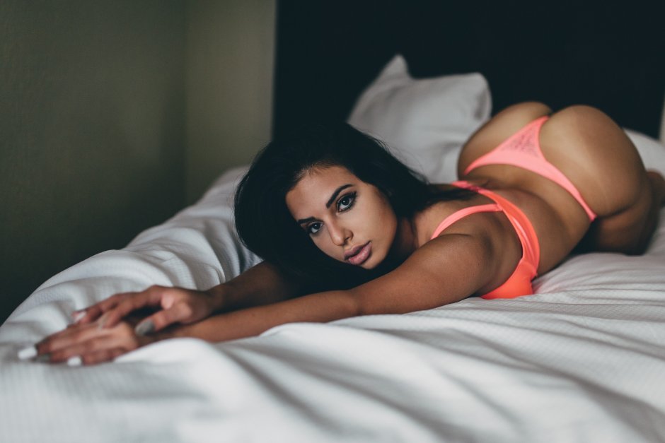 Model Drisana Sharma Gifs