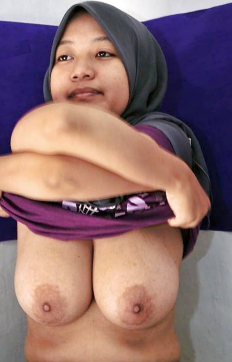 Large nipples of Muslims