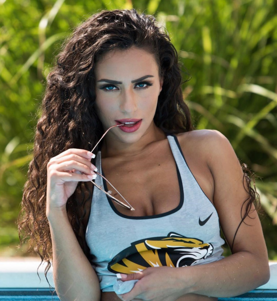 Serena Banks model