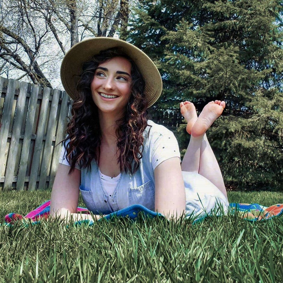 Abby Shapiro chest