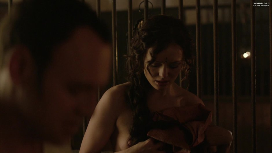 Laura Haddok demons da Vinci naked