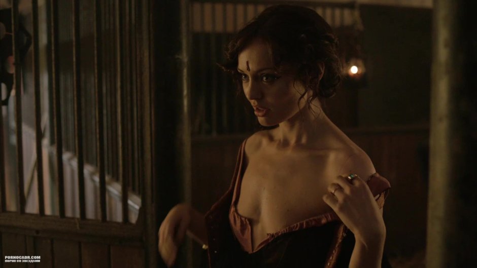 Actress Lara Pulver Naked
