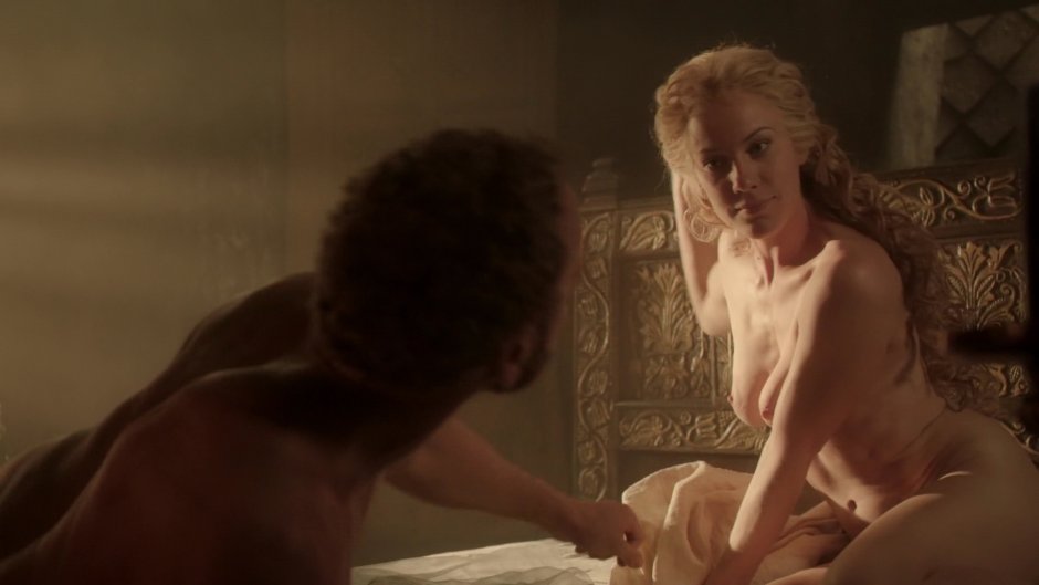 Laura Haddok demons da Vinci naked