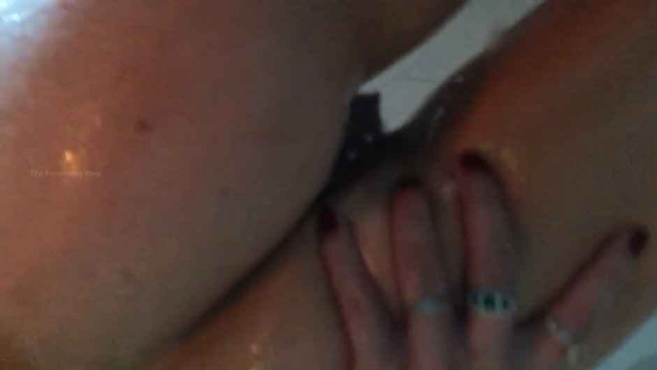 Bella Torn merged 18