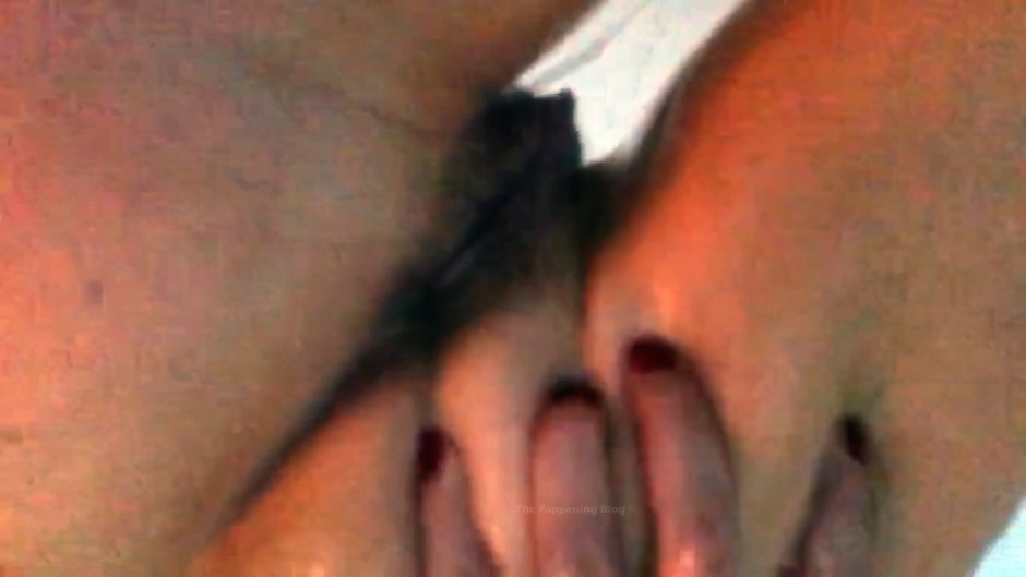 Bella damage masturbation