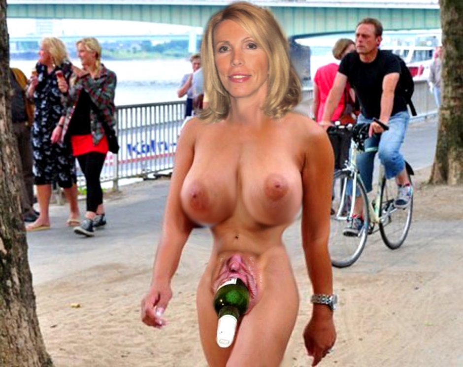 Adult women exhibitionists