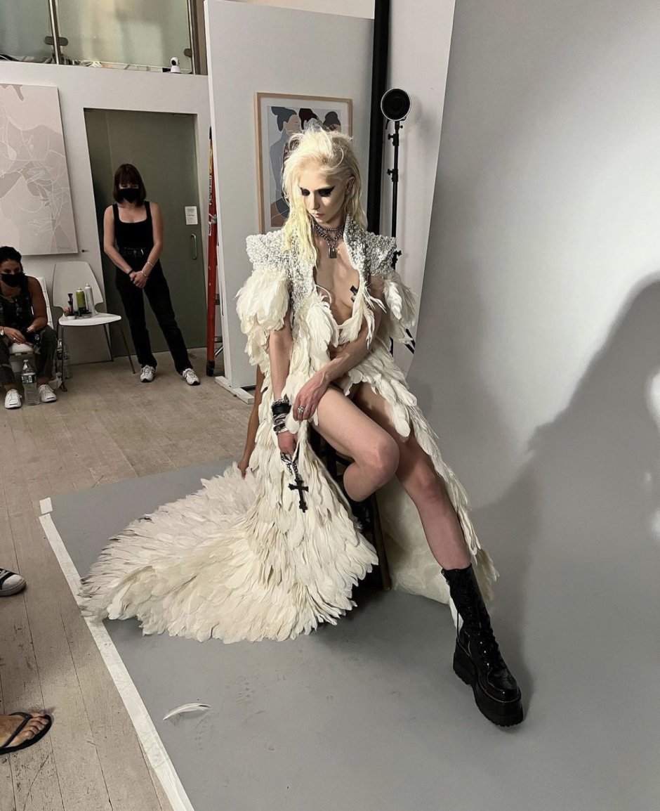 Jenna Haze and Taylor Momsen Naked photos