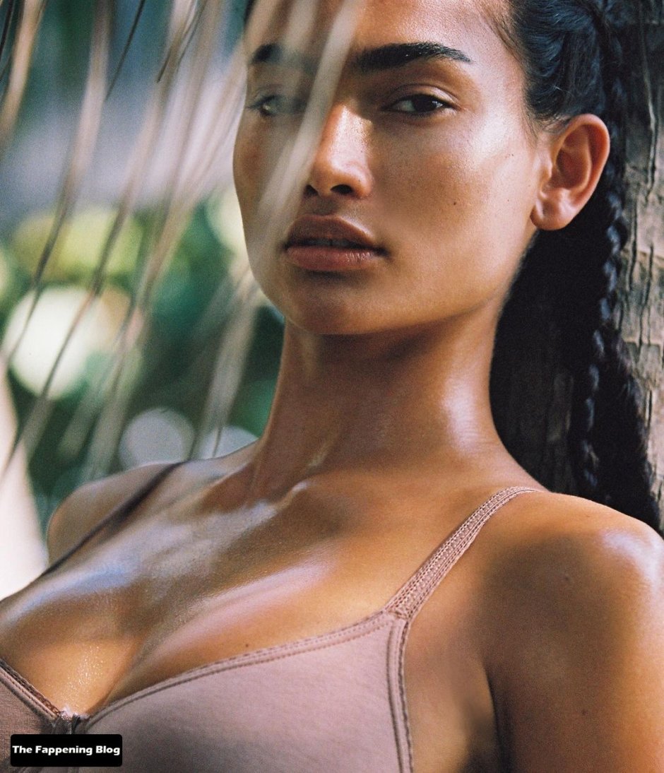 Kelly Gale Swedish model photo on a yacht