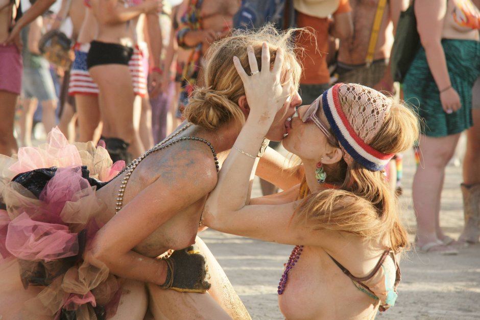 Festival Berning Men Orgy