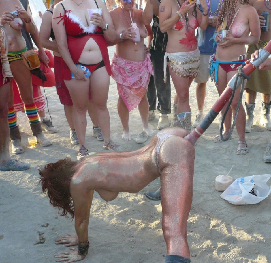 Berning Meng festival Nude