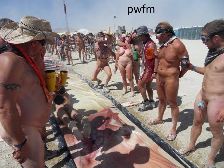 Naked people on Berning Men