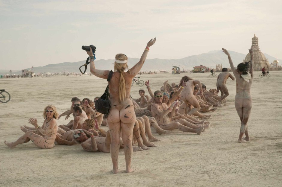 Naked members on Berning Men