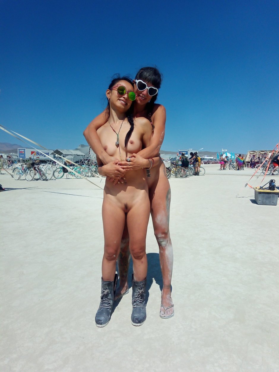 Berning Meng festival Nude