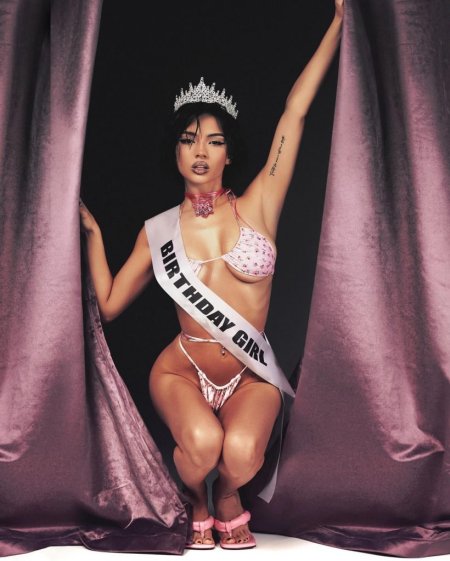 Valya carnival hot photos