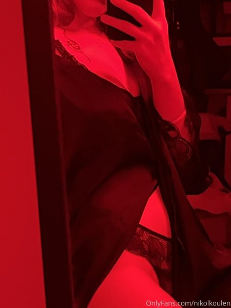 Nicole Koulen onlyfans plum