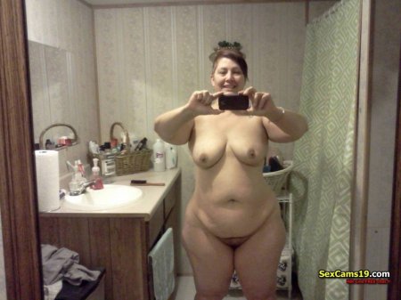 Naked chubby women at home