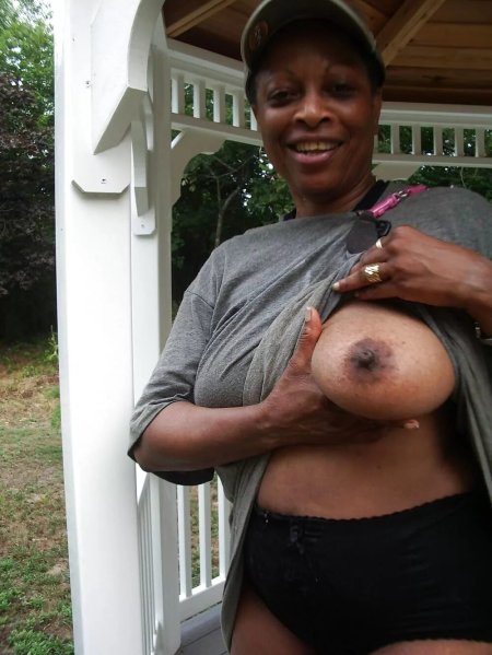 Ebony granny tits