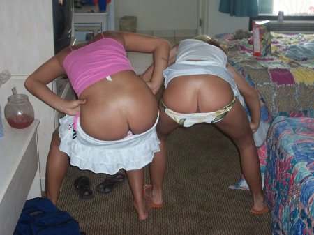 Drunk girls show butts