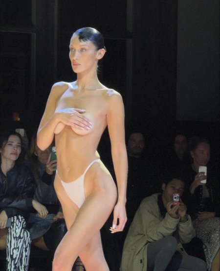 Bella Hadid 2023 topless