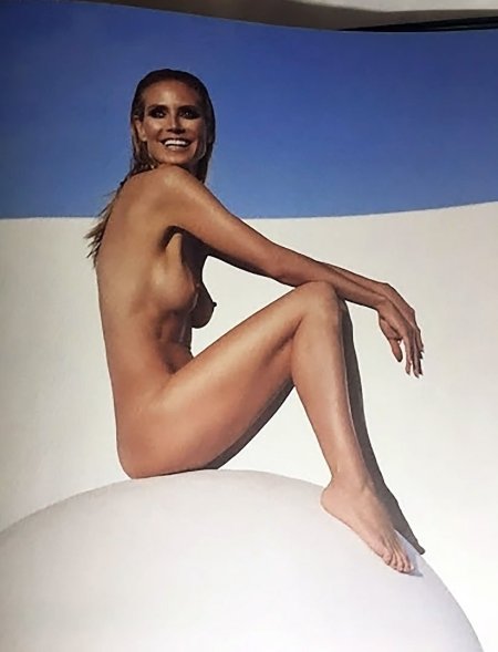 Model Heidi Klum naked