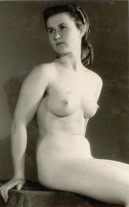 Retro naked schoolgirl