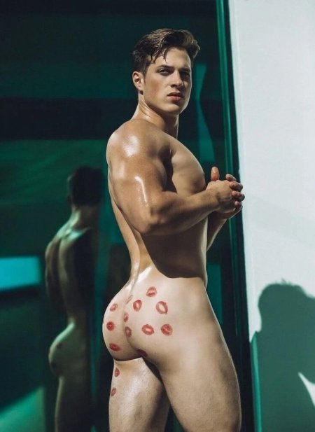 Dylan Rosser Nikita nude