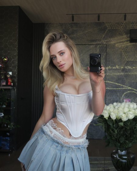 Blondinka Drive Angelina